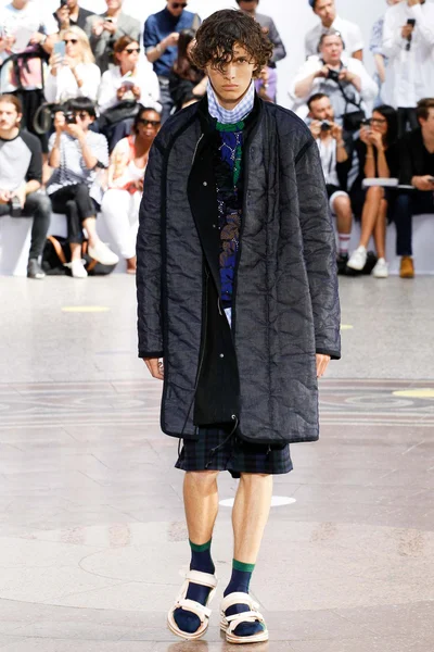 Look 13